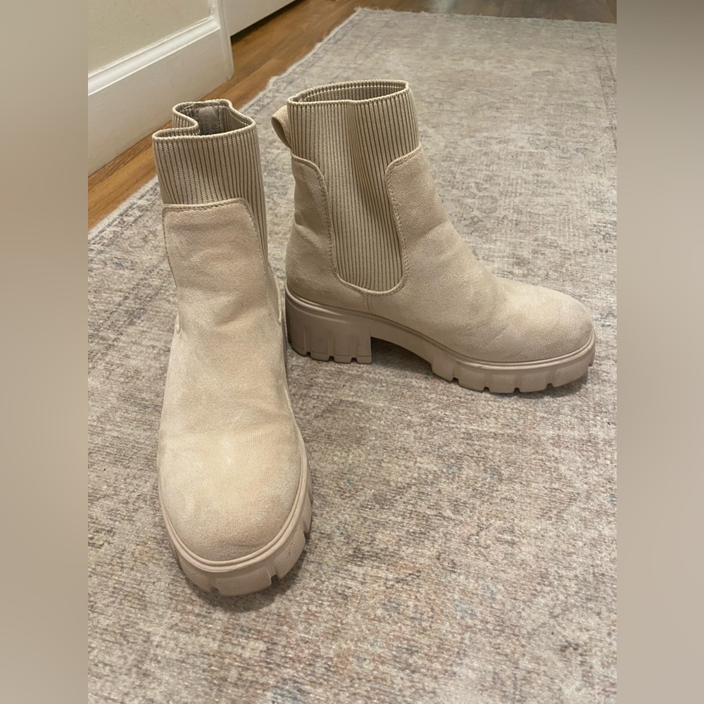 Cushionaire boots
